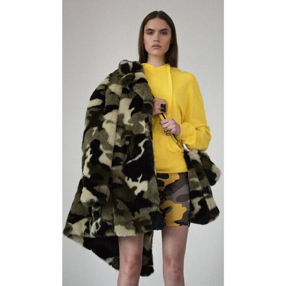 Pam & Gela Camo‎ Faux Fur Coat M/L $595 - Picture 3 of 16
